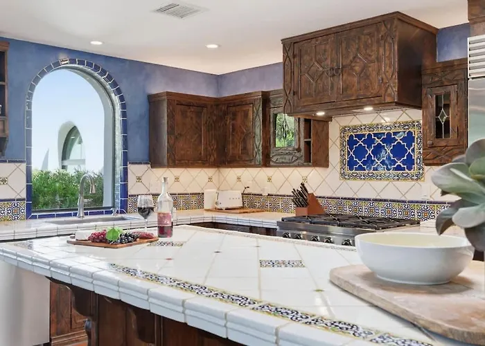 Paradise Rancho-pool-camelback View-min 2 Old Town