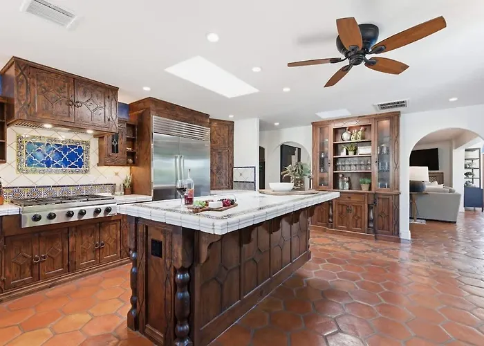 Dom wakacyjny Paradise Rancho-pool-camelback View-min 2 Old Town Scottsdale