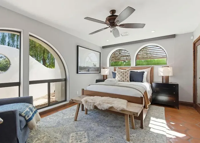 Dom wakacyjny Paradise Rancho-pool-camelback View-min 2 Old Town Scottsdale